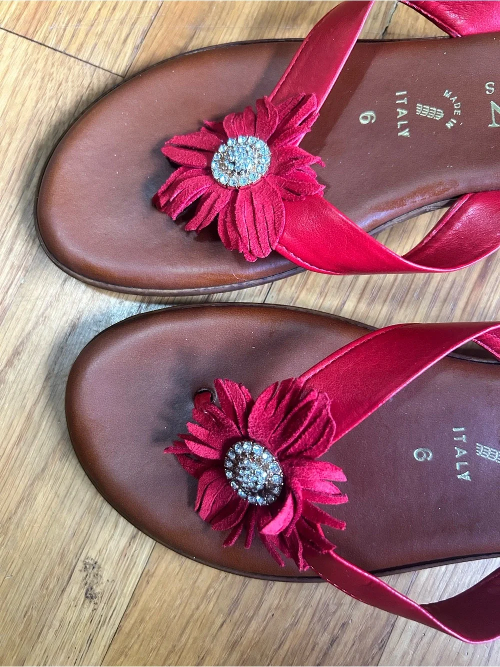 Italian Shoemakers Red Leather Sandals with Rhinestone Petal Flower Sz 6